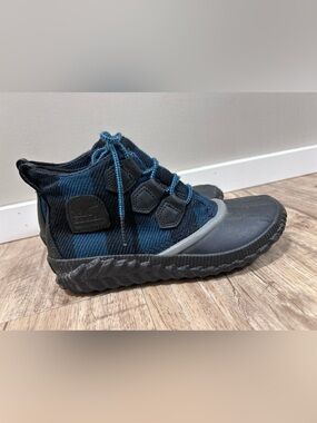 Sorel Women's Out 'N About Plus waterproof duck rain boots blue black plaid
